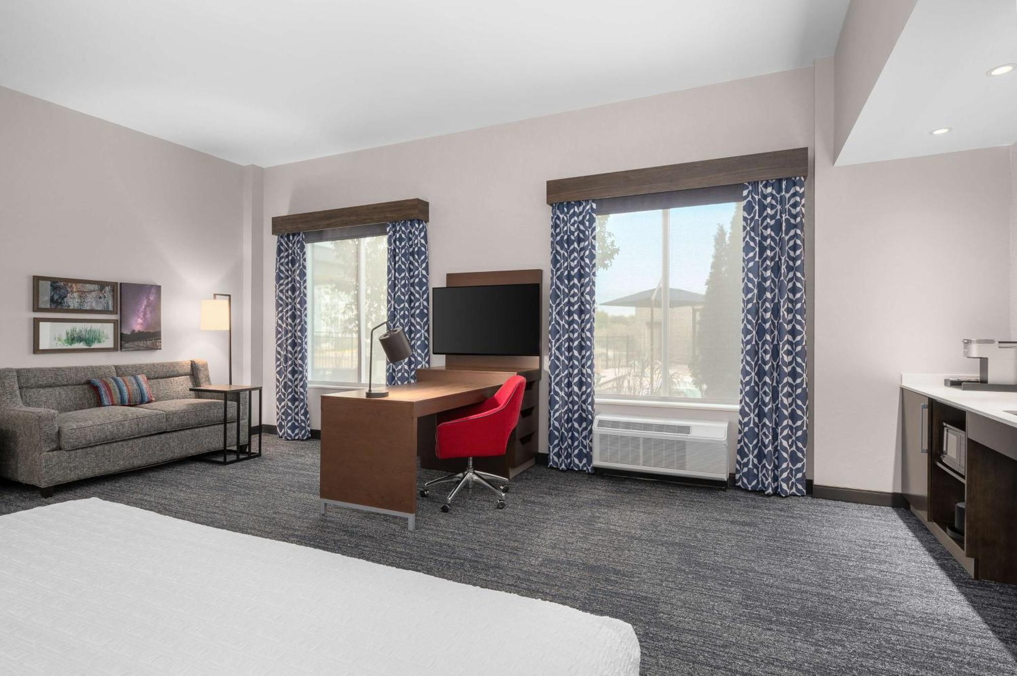 Hampton Inn & Suites By Hilton Pittsboro Kültér fotó